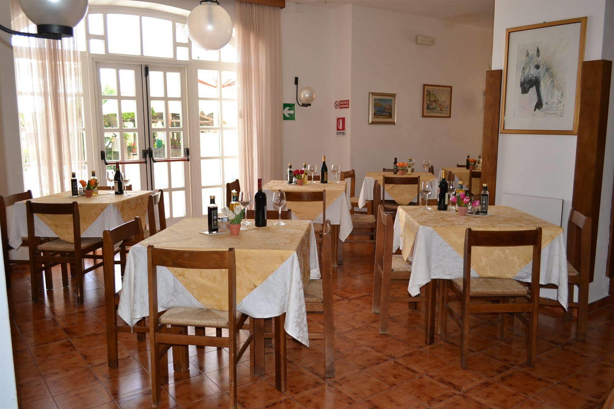Hotel Villa Bina Sant'Angelo  Εξωτερικό φωτογραφία